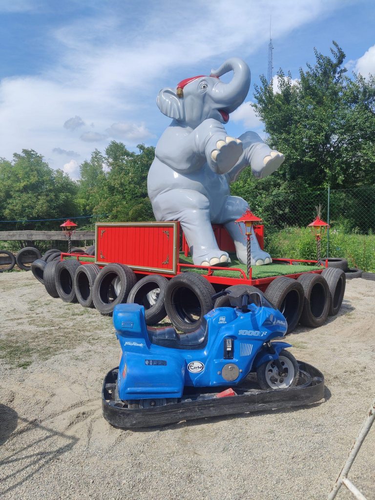 Rennen um den Elefanten